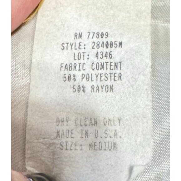 Vtg Pin Striped Short Suit  Sz M Padded Shoulders Pockets Toni Garment CC Magic - Picture 7 of 10